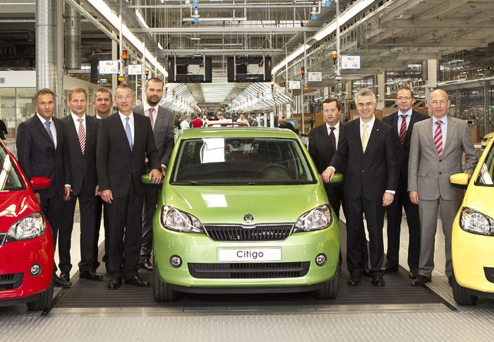 H ηγεσία της Skoda στηρίζει πολλά στο Citigo. Εικόνα από την έναρξη παραγωγής του μίνι μοντέλου. 